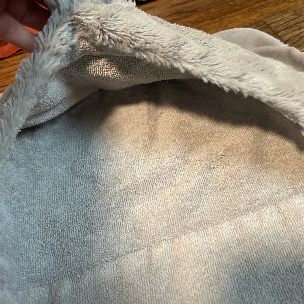 Pottery Barn Kids Elephant Hooded Towel Grey Plush Cotton Terry 34x23 RN71395